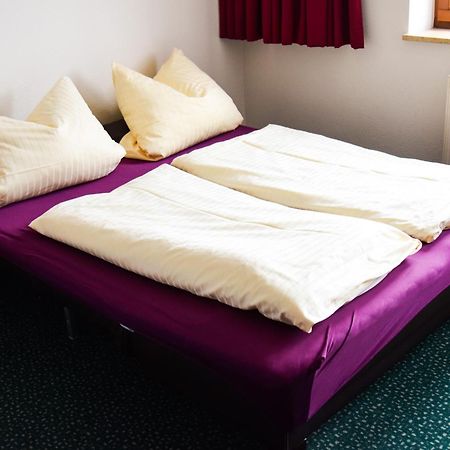 Hotel Gasthof Zum Loewen Velburg Værelse billede