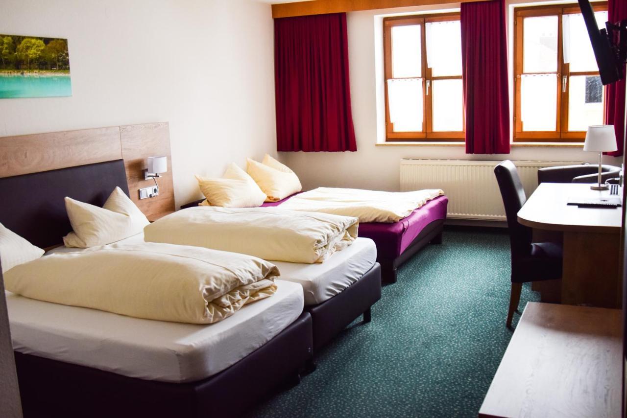 Hotel Gasthof Zum Loewen Velburg Værelse billede