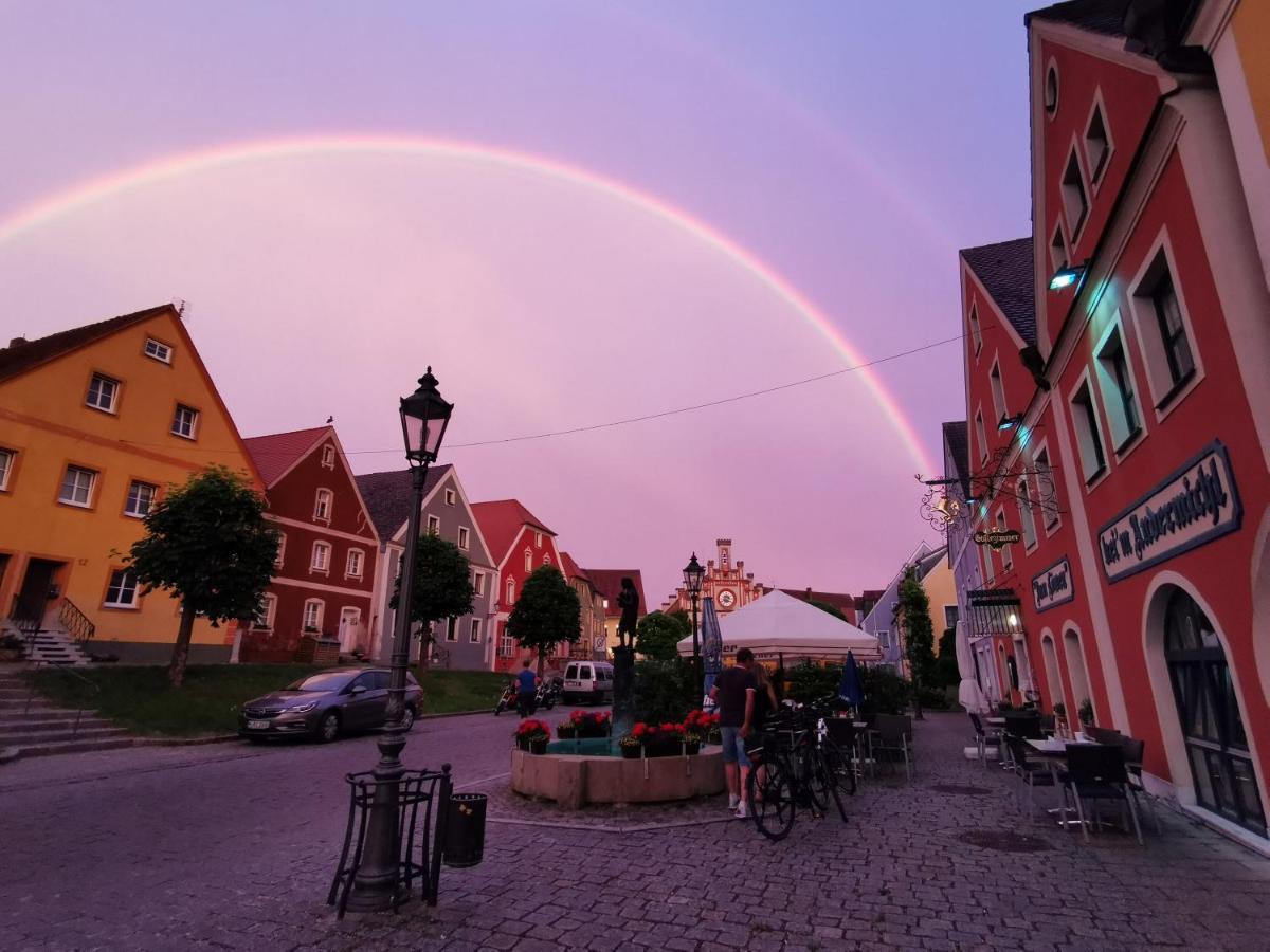 Hotel Gasthof Zum Lowen Velburg Eksteriør billede