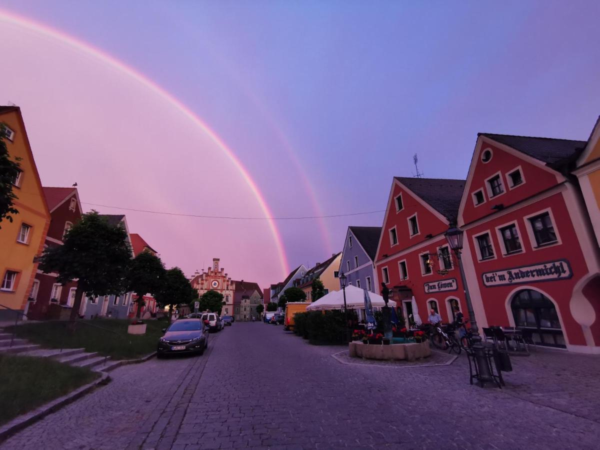 Hotel Gasthof Zum Lowen Velburg Eksteriør billede