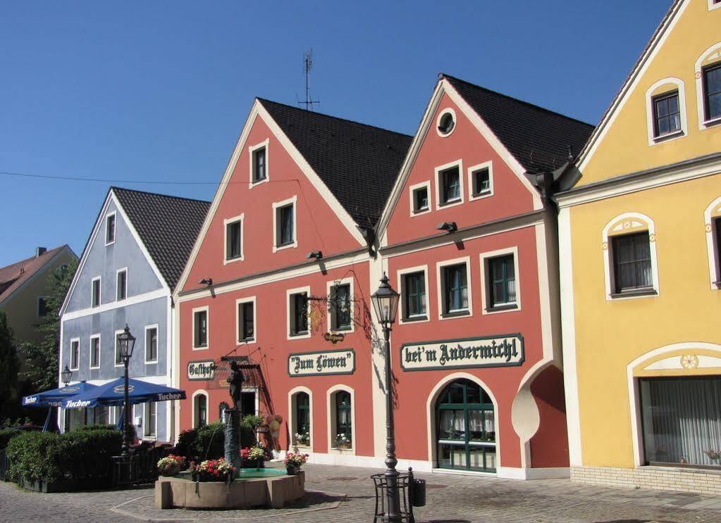 Hotel Gasthof Zum Lowen Velburg Eksteriør billede